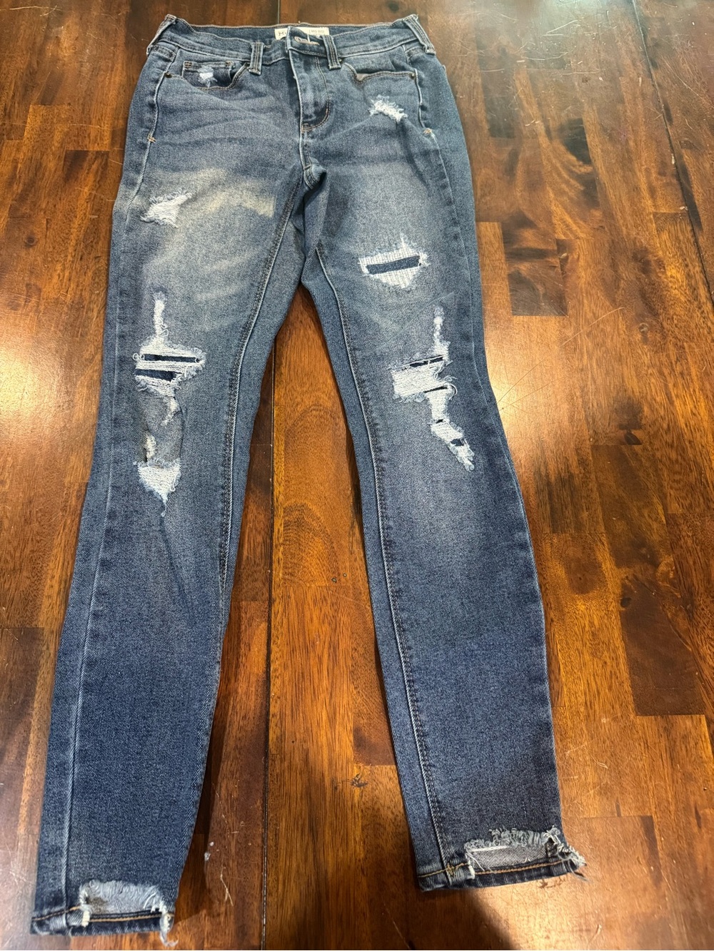 Mudd Women’s Skinny Jeans in Distressed Dark Blue